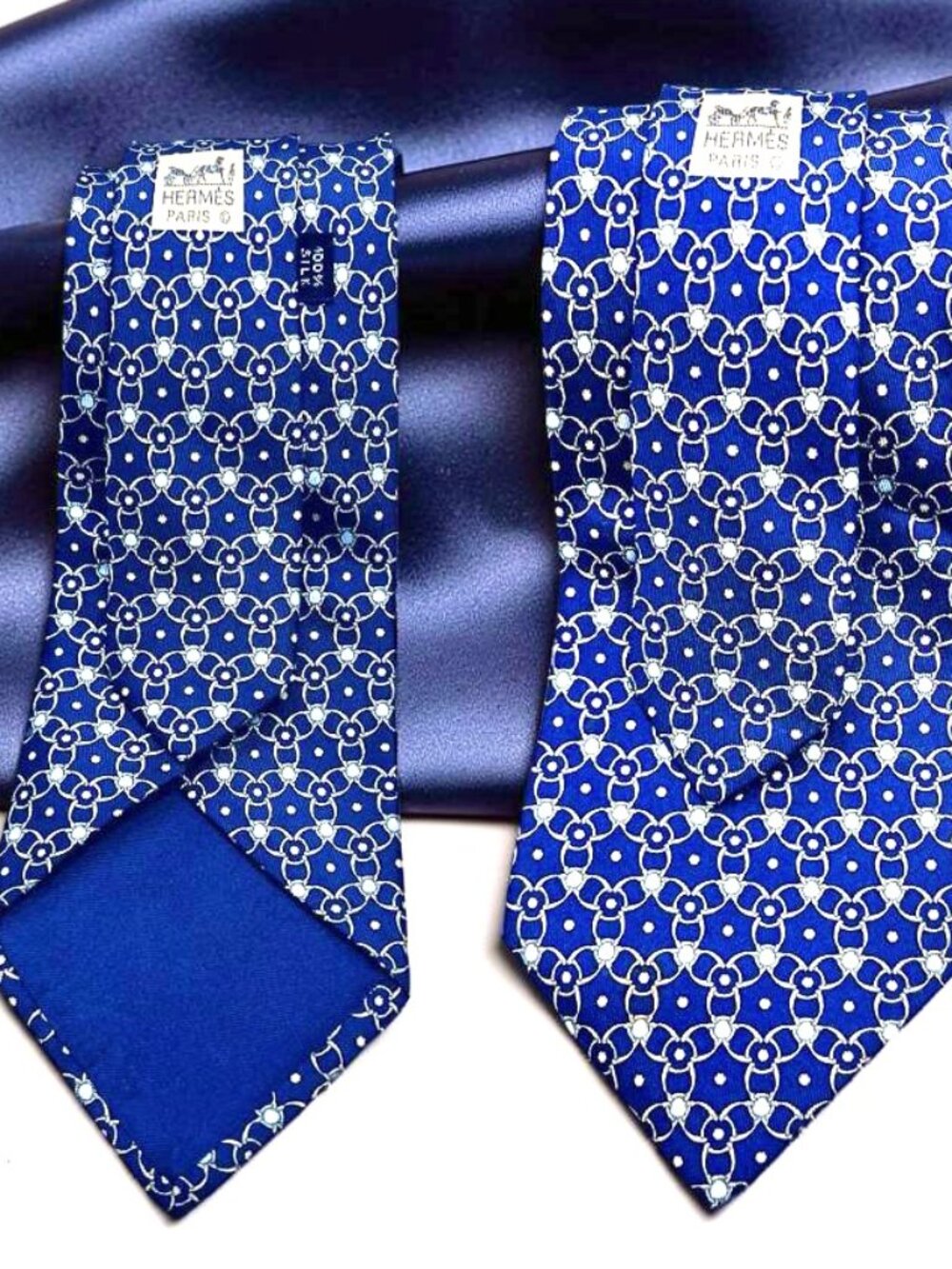 Classic Hermes Paris  Necktie  Silk Bue Gold Abstract Made In France7575 SA(51